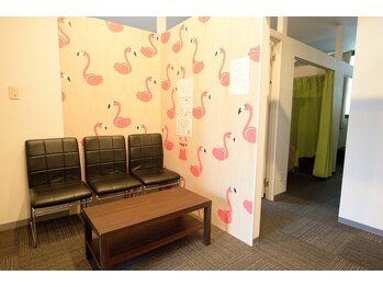 京都ほぐし堂 新都心おもろまち店/待合室