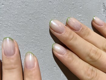 ノラ ミナミアオヤマ(NORA MINAMIAOYAMA)/抹茶グリーンの細フレンチ