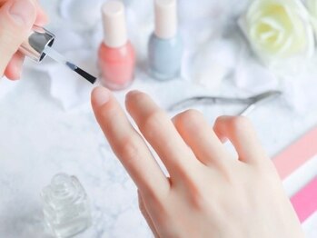 ネイルアラモード(Nail.alamode)の写真/「自爪育成」メニューで爪のお悩み解消★健康で美しく理想の美爪へ導きます♪【自爪育成ケア¥5,000】