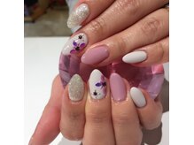 ロア ネイル(Loa nail)の雰囲気（定額Cコース6600円リーフホログラムを使ったデザイン）