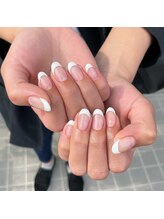 ミントリーフ バイ リート(Mint leaf by Reat)/ホワイトフレンチネイル