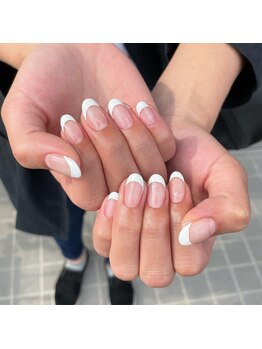 ミントリーフ バイ リート(Mint leaf by Reat)/ホワイトフレンチネイル