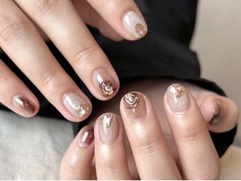 アールネイル(r.nail)の写真/ハイセンスなデザインで"日常に彩りを"ショートネイルだからこそ映えるデザインをご提案◎