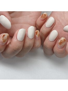 ミキュア(MICURE)/ホワイトマット × ニュアンス