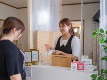 リマゴミニ(Remago mini)の雰囲気（サロン受付です！お気軽になんでもご質問ください。）