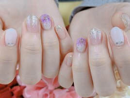 【ほり】きれいめフラワーネイル