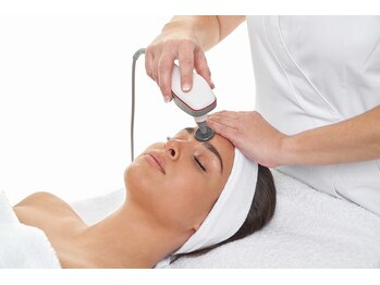 インドエステ アロマヒーリング 中目黒店/インディバ施術/眉間・眉上も♪