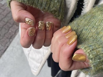 ジュイール(Jouir)/真鍮のようなゴールドとマグ