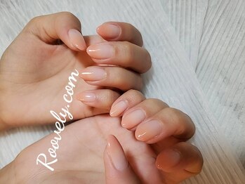 ルブリー(roovely)/グラデーション ネイル