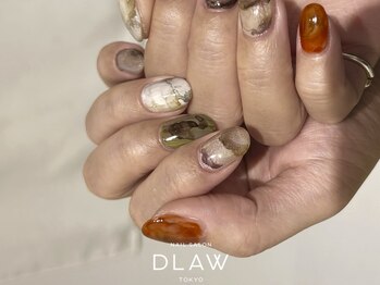 ドロウラピリィ トカ(DLAW Lapilie/toka)/ニュアンスネイル