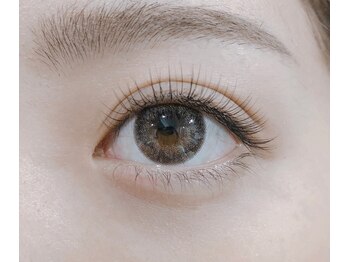 アールアール アイラッシュ(R.R Eyelash)/黒目を大きく魅せるキュートEye