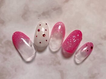 ルームヘアネイル 曙橋店(Room hair nail)/苺のプチプチドットネイル