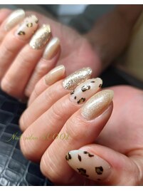 2023 秋冬 豹柄マグネットネイル