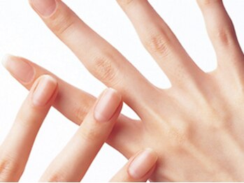 クォーターリゾートネイル(QUARTER RESORT nail)の写真/パラジェル・バイオジェル導入☆白が基調の落ち着いた空間で洗練された指先に♪ケアだけでも◎【神楽坂】
