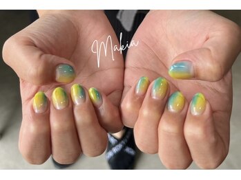 マキア(Makia)/縦グラデーション