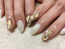 ペタル(Petal)/ビジューネイル