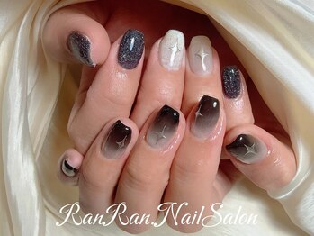 ランラン 池袋(RanRan)/ブラック×ホワイトグラデ♪