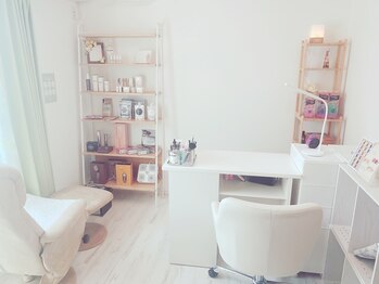 エム(e mu)/サロン店内1