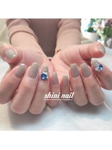シンイサロン(shini salon)/大きめなビジュー♪