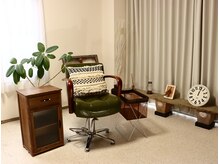 エムアンドコー ネイル(M&Co. nail)の雰囲気（「落ち着ける空間」をイメージした店内です♪）