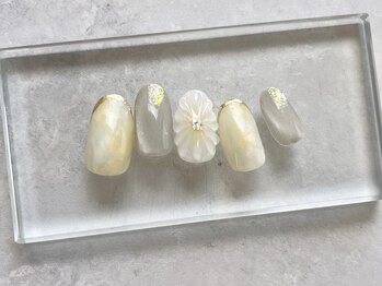 ローズデール アベイユ(ROSEDALE Abeille)/ぷっくりフラワー×ニュアンス