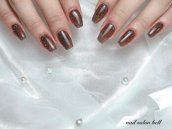 ベル(bell)/ブラウンのフラッシュネイル