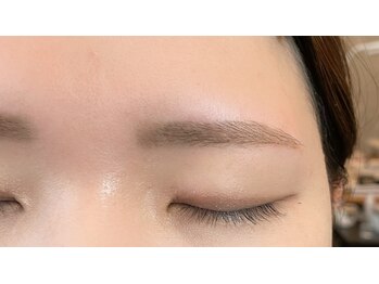 ダフネ(DAFNE)/曖昧眉卒業