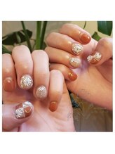 ジャスミン(jasmine)/タイルフルアートネイル