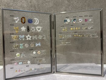 グロウネイル 福井二の宮店(GLOW/NAIL)/-パーツ料金表-