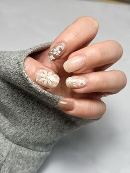 刺繍ネイル