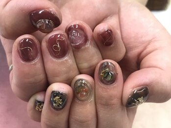 イビズ 新宿店(eviz)/ちぐはぐネイル