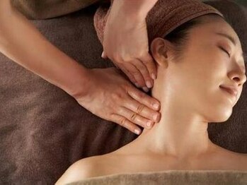 コバヤシ理容室の写真/女性理容師が手掛ける当店だからこそできる、毛穴の根本からお肌の深部までアプローチする本気の肌改善！