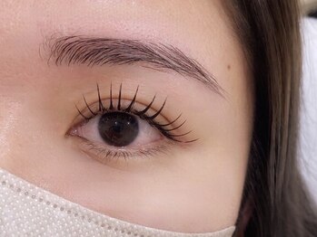 レネール バイ レミア(renelle by REMIA)の写真/【自まつ毛が伸びたような、キレイな目元が長く続く】お顔に立体感を与え、目元の印象を華やかに★