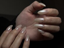 マギー(magie)/真珠にようなパール感を指先に。