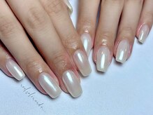 ミュール(mur.)/ホワイトオーロラネイル