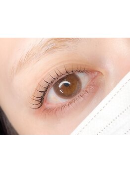 ナチュラル上品な目元にしたい