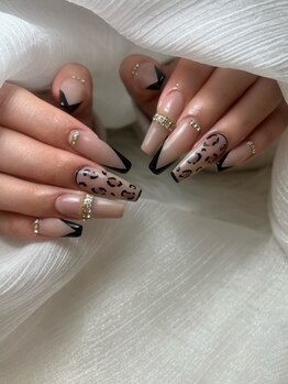 nail&eyebrow Mira【ワンカラー/マグネット/アイブロウ/眉毛】の写真/【120分アートし放題☆】理想のデザインを再現♪持ち込み画像もOK!こだわりネイルもお任せ◎