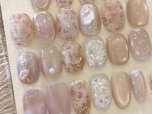 美人計ネイルサロンの雰囲気(手描きアートネイル|美しい花デザイン¥7770)