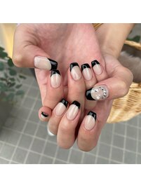 ブラックフレンチネイル