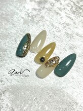 アンドットネイルズ(UN.nails)/メイン4本コーディネート