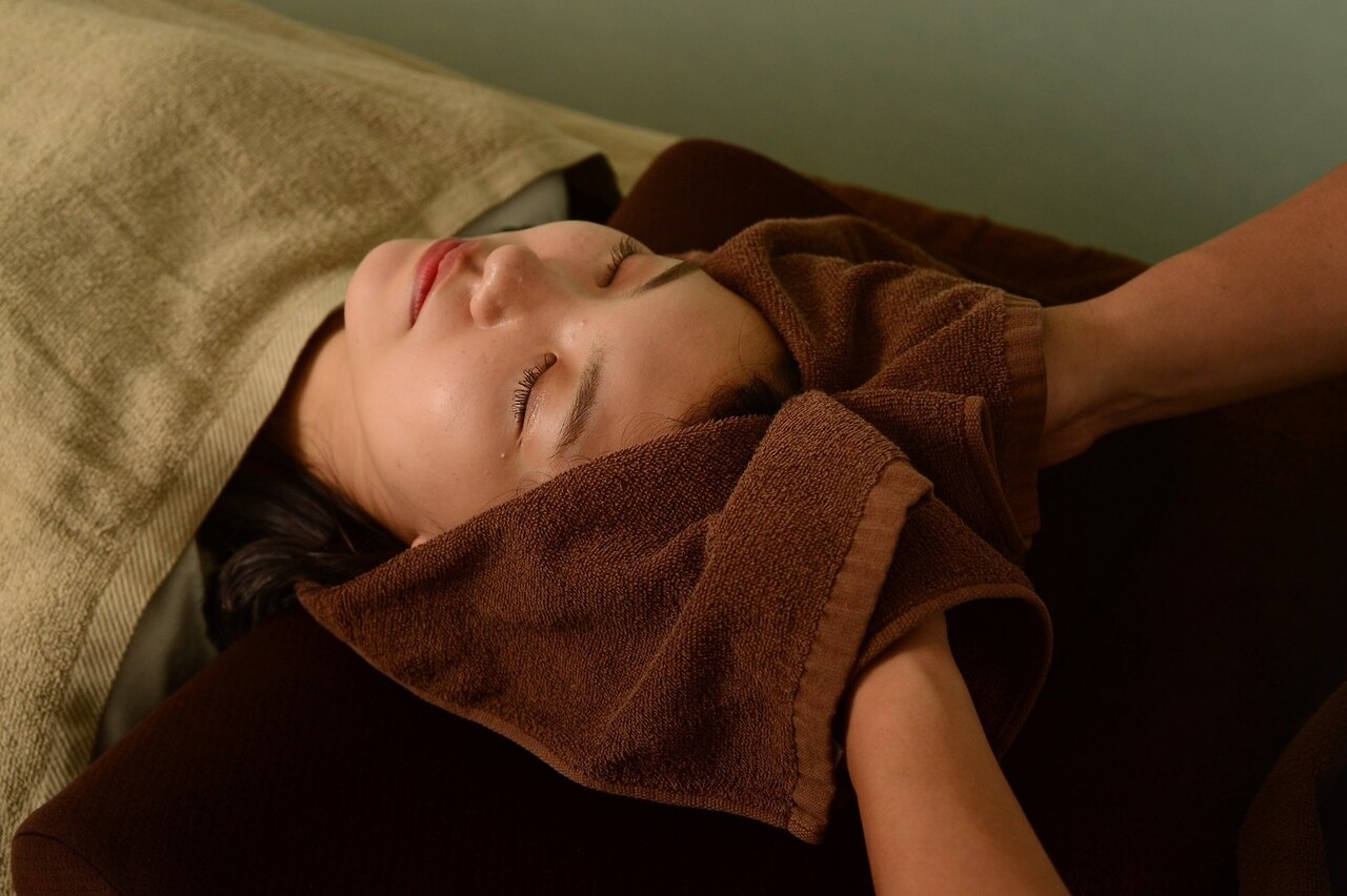 【県内唯一☆】極上体験！頭皮鍼灸（頭/首/肩）頭蓋骨ヘッドスパ計60分