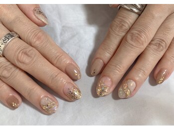 アグ スパアンドビューティ 守山店(Agu.)/《ゴールドキラキラnail 》