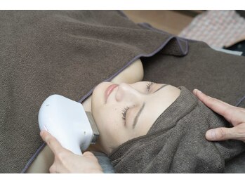 アイリス 川崎/【顔脱毛】美顔エステ付き♪