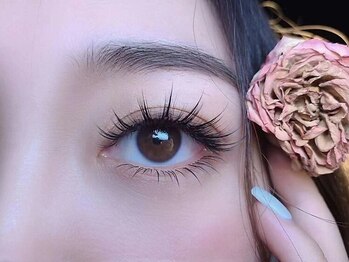 ミィア 上石神井店(Mia)の写真/トレンドの《束感まつげパーマ》で自まつ毛を活かしつつ、ぱっちり印象的な目元に♪まつパ上下セットも◎