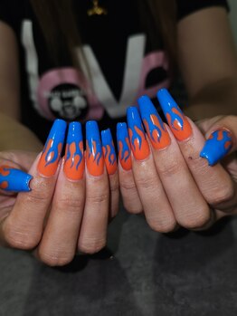 アミュネイルスタジオ(AMYU Nail Studio)の写真/【長さ出しはお任せ】お爪に合った施術で理想のロングネイルへ♪自爪に優しくモチの良さも抜群！