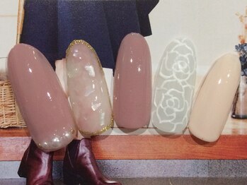 ネイルサロン リリオ(Nail Salon Ririo)/大人ローズクォーツネイル