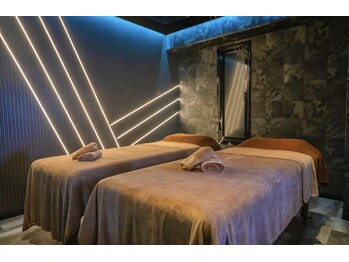 美極 銀座店/広々としたペアルーム