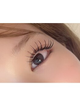 ナチュラル上品な目元にしたい