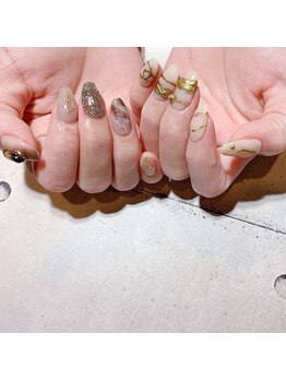 アティックネイルアトリエ(attic nail atelier)/アシメネイル★