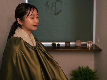 ビープラス(B-PLUS)の写真/毛穴のお悩みは冷えやホルモンバランスの乱れが原因かも…？日々のスキンケアだけでは中々改善しない方に♪